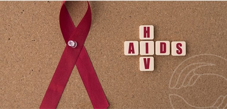 एच आय व्ही एड्स काय आहे?; जाणून घ्या लक्षणे, कारणे आणि बचावासाठी टिप्स